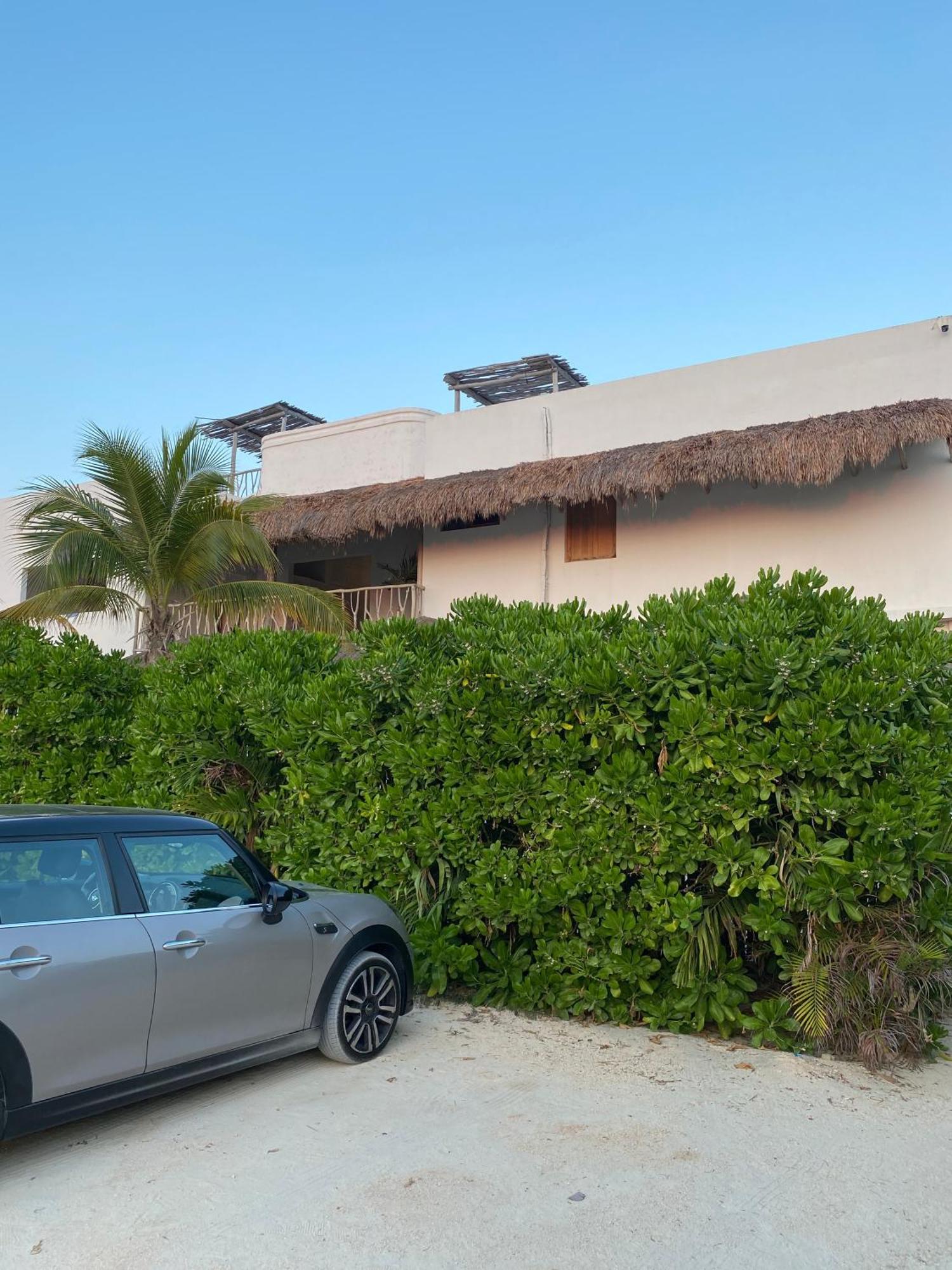 Punta Blanca Beach House Cancun Exterior photo